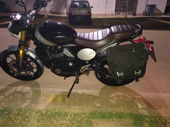 TRIUMPH SCRAMBLER 400 X 